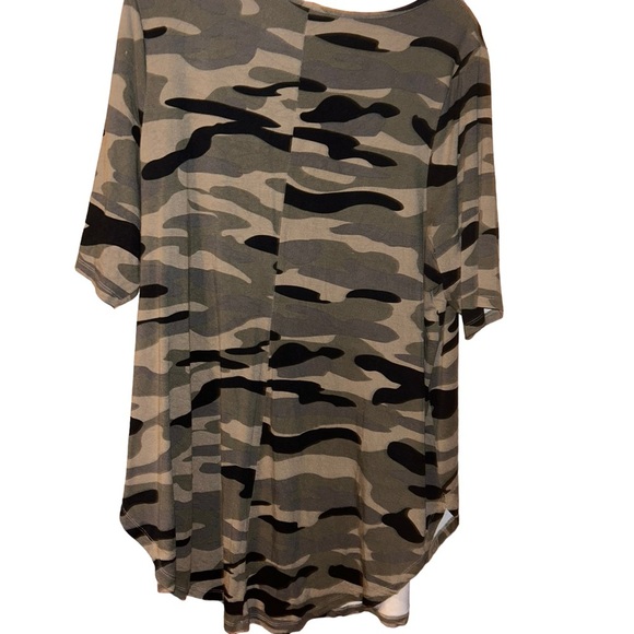 Torrid Camo Favorite Tunic Super Soft V-Neck Tunic Tee 3X 22/24 stretch - Picture 3 of 4
